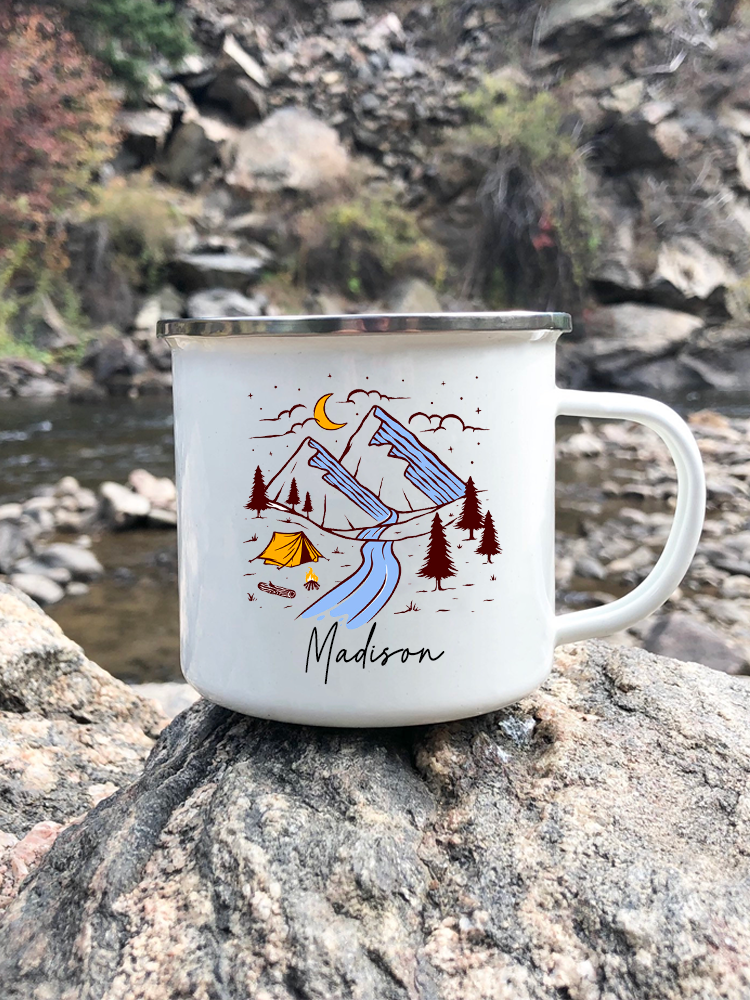 Outdoor Adventure Names - Caneca esmaltada com nome personalizado, acampamento